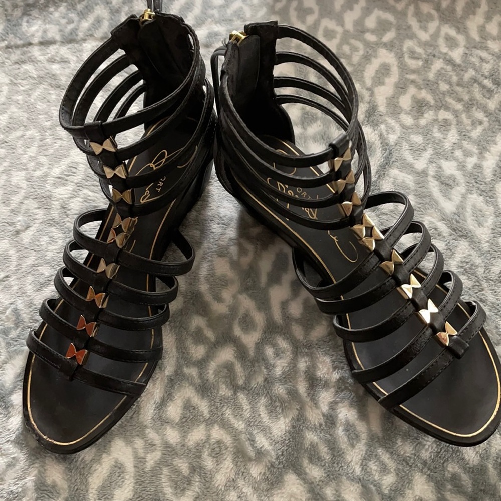 Report signature Meliza Sandals women’s sz 6.5